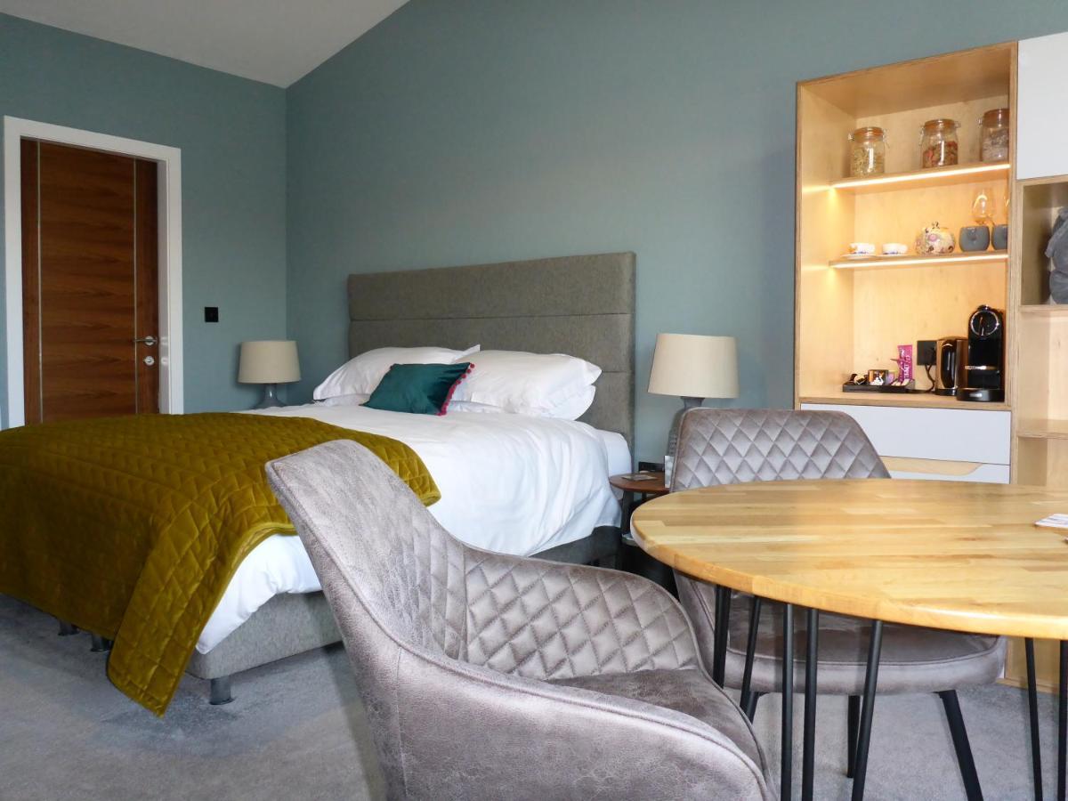 Stones Luxury B&B With Hot Tub And Self-Contained Rooms ウィグ エクステリア 写真