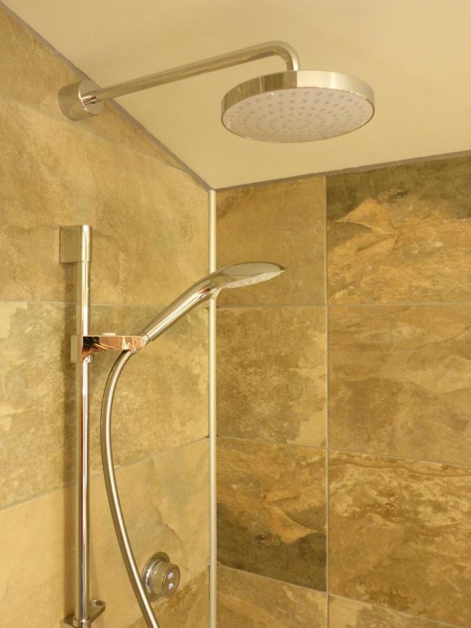Stones Luxury B&B With Hot Tub And Self-Contained Rooms ウィグ エクステリア 写真