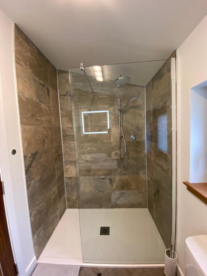 Stones Luxury B&B With Hot Tub And Self-Contained Rooms ウィグ エクステリア 写真